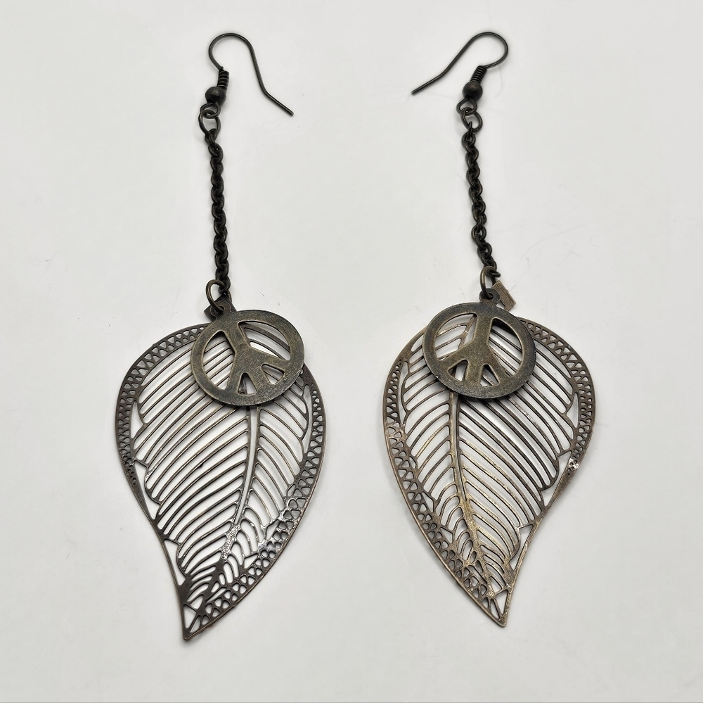 ⭐️40% Off⭐️ Antique Gold Metal Feather & Peace Sign Earrings